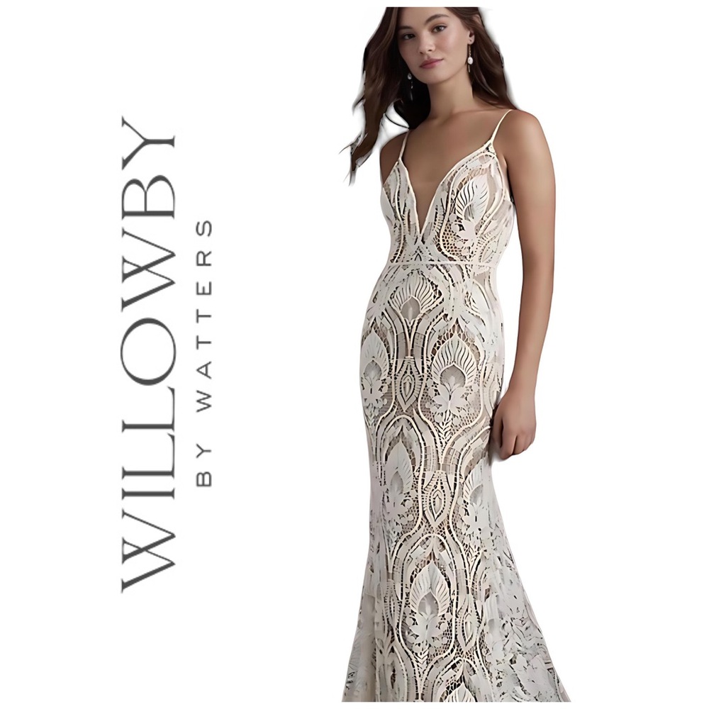 NWT Willowby by Watters Bonnie Plunge Neckline Lace Fit & Flare Wedding Gown